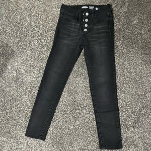 Girls size 6 Old Navy black jeans.